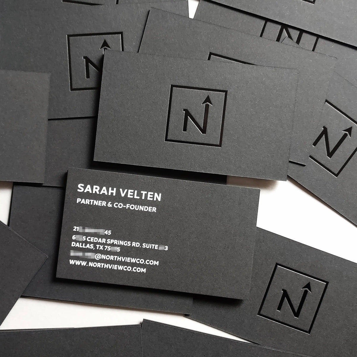 How Custom Business Cards Are Made: From Design to Delivery